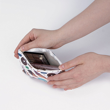 Косметичка 4698549 на молнии 18*2*10 см, текстиль, белый, разноцветный